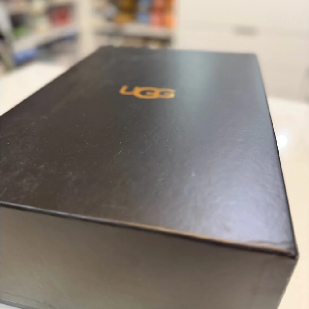 UGG elegant boots